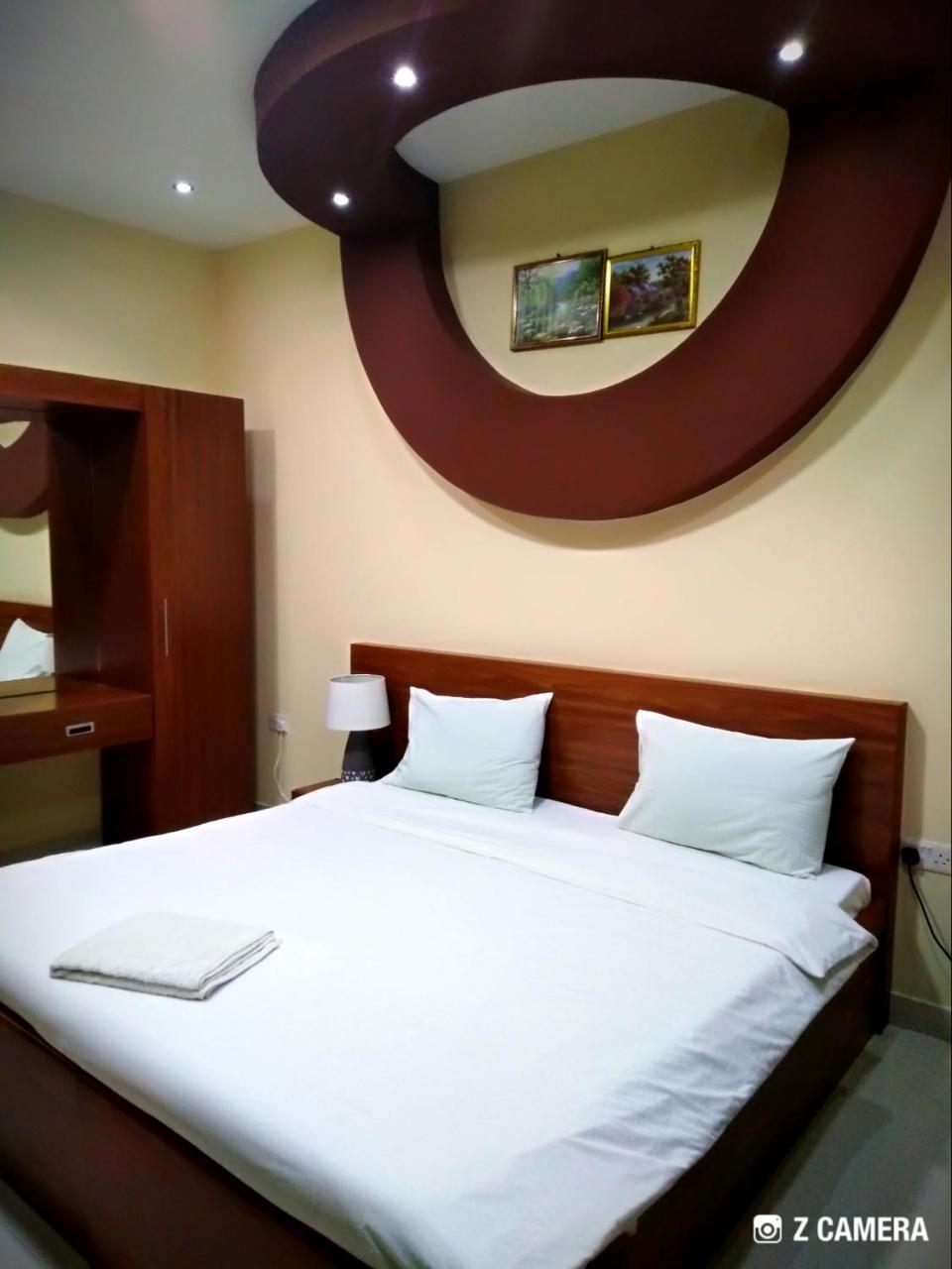 Al Mabila Hotel 锡卜 外观 照片