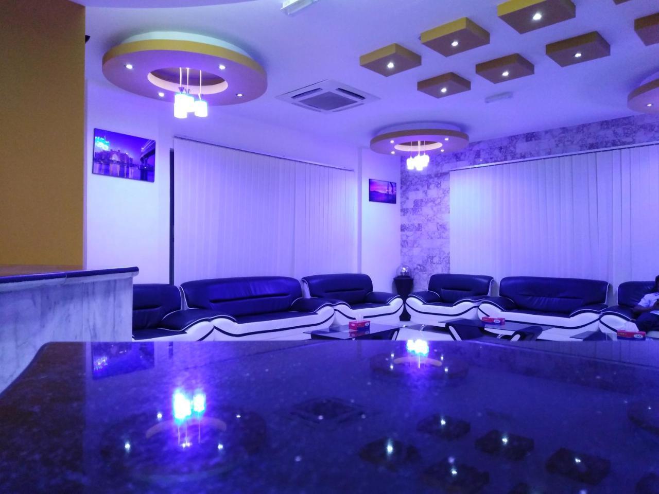 Al Mabila Hotel 锡卜 外观 照片