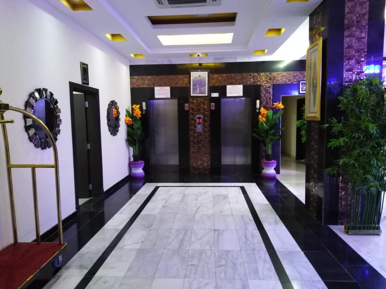 Al Mabila Hotel 锡卜 外观 照片